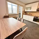 Apartment Grosszuegige Og In Frieden